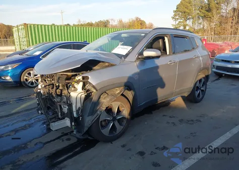 2018 Jeep Compass Latitude 4X4 из США, поврежденный, VIN 3C4NJDBB7JT175648